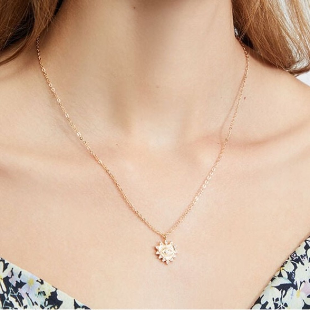 Pacsun gold heart necklace